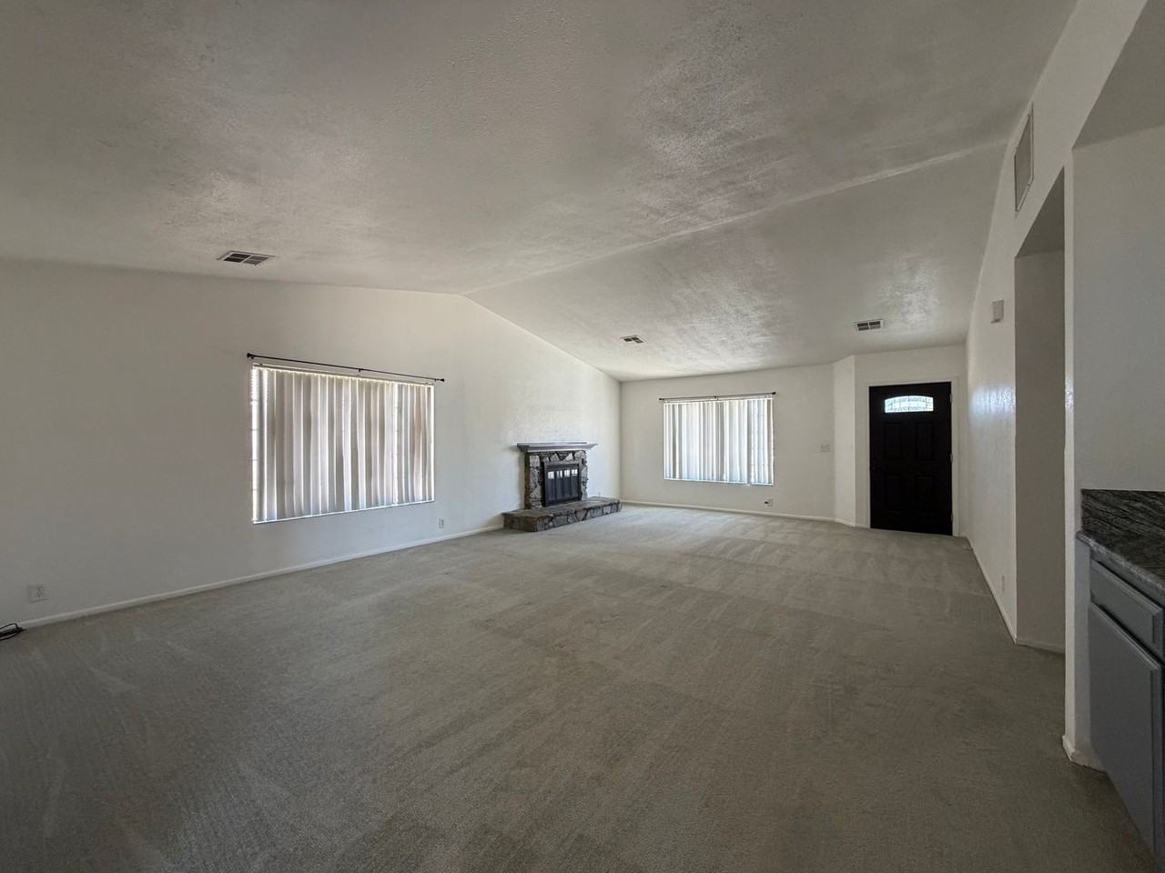 35827 Tumbleweed Cir - Photo 5 of 50