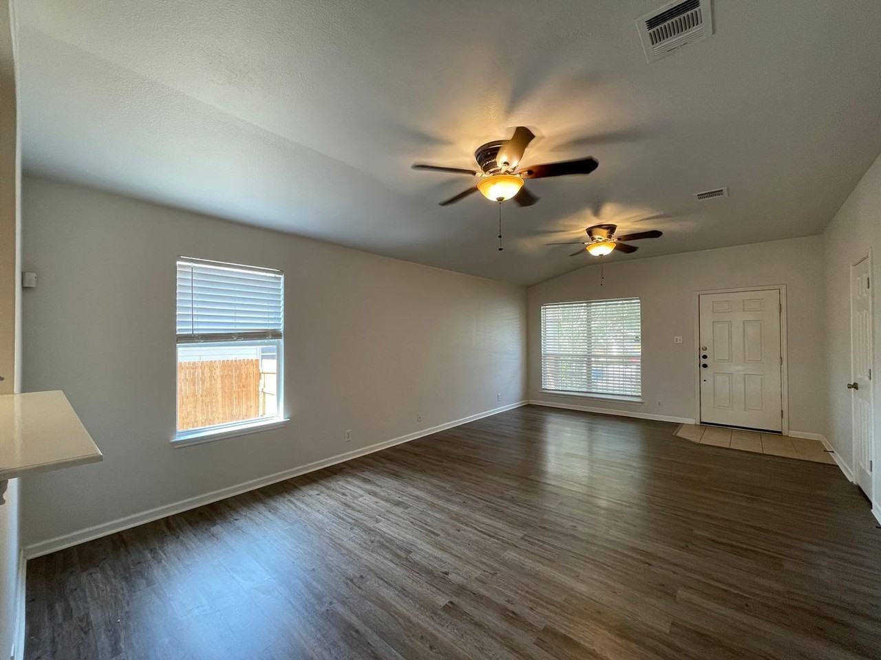 129 Crane Crest Dr - Photo 3 of 17