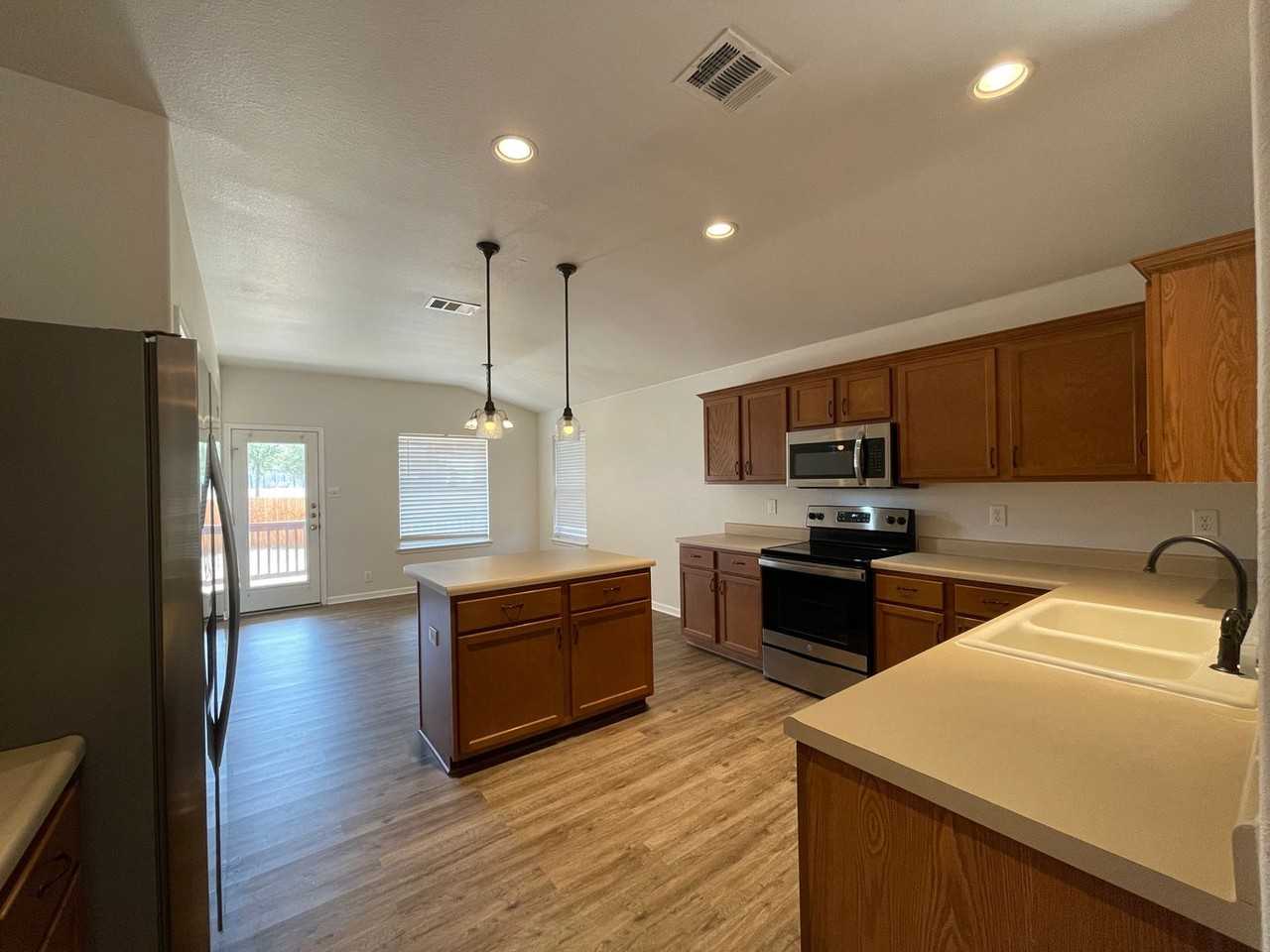 129 Crane Crest Dr - Photo 4 of 17