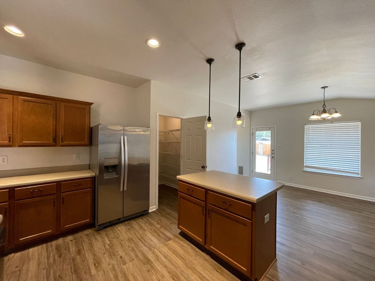 129 Crane Crest Dr - Photo 5 of 17