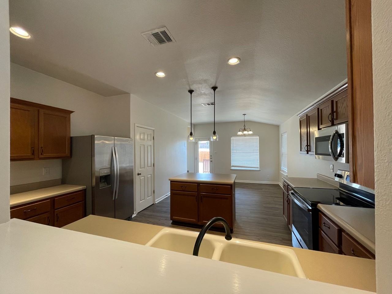 129 Crane Crest Dr - Photo 7 of 17