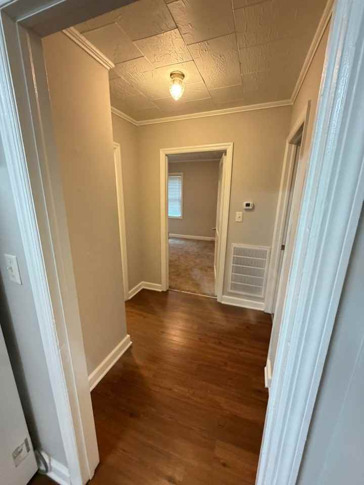 1309 Mt Vernon Ave - Photo 7 of 21