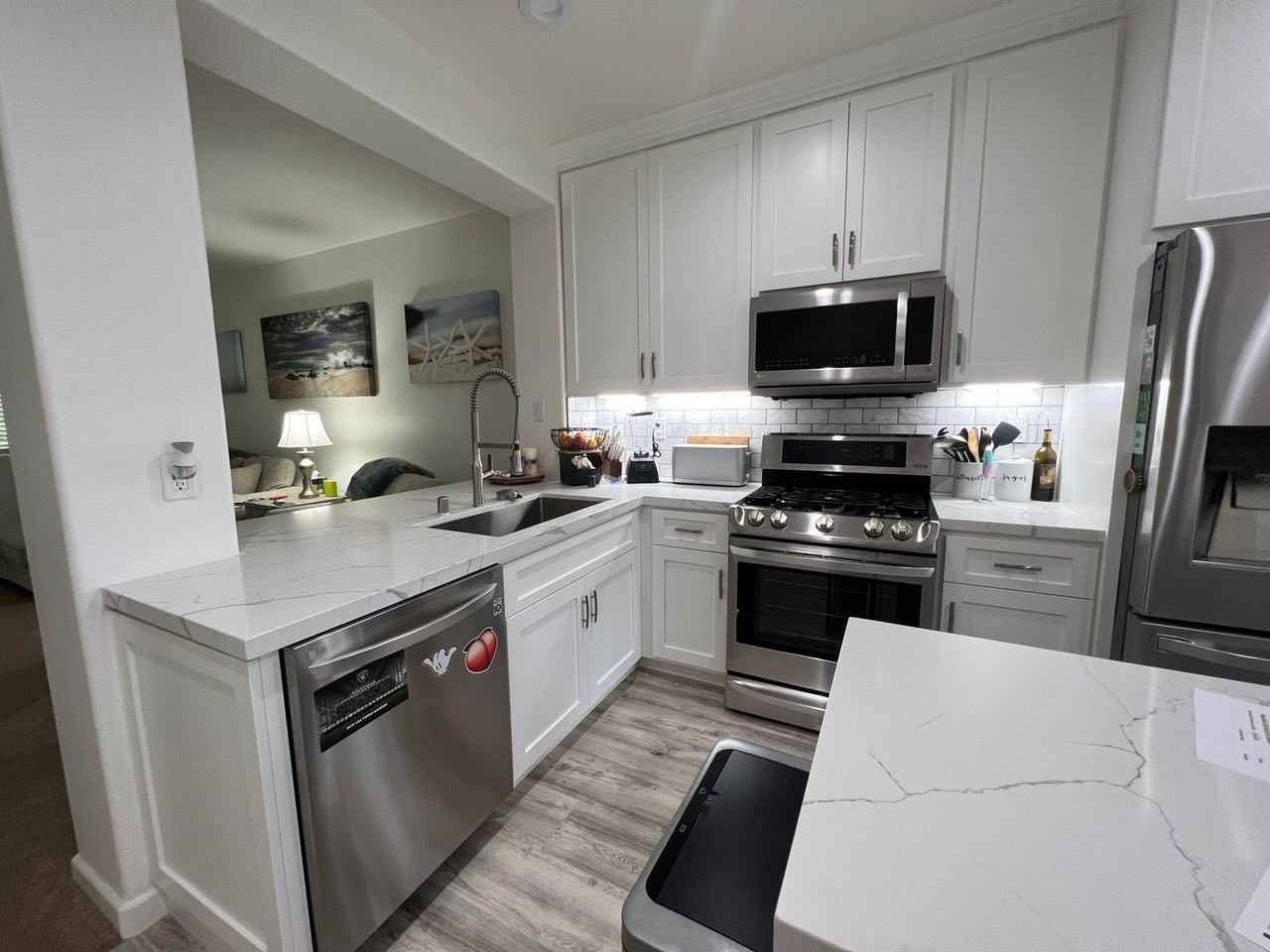 172 Beach Side Ct - Photo 7 of 27