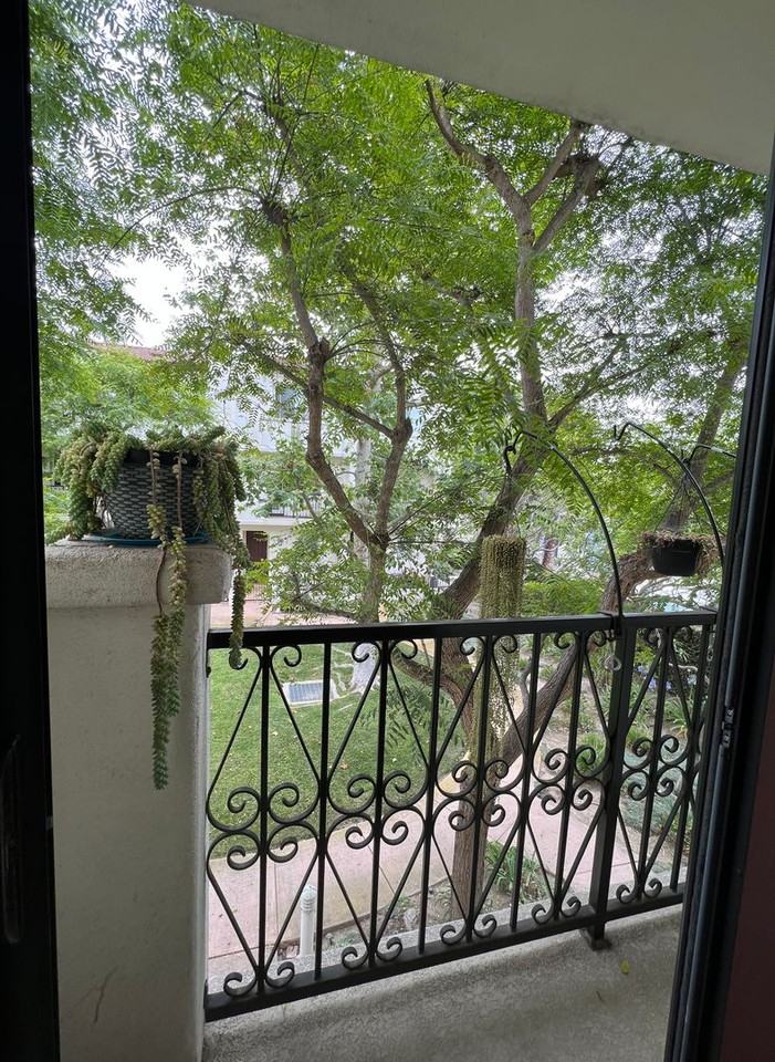 172 Beach Side Ct - Photo 3 of 28