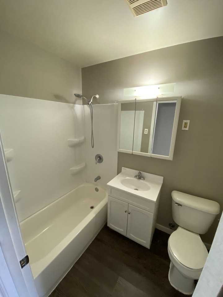 1583 - Photo 2 of 12