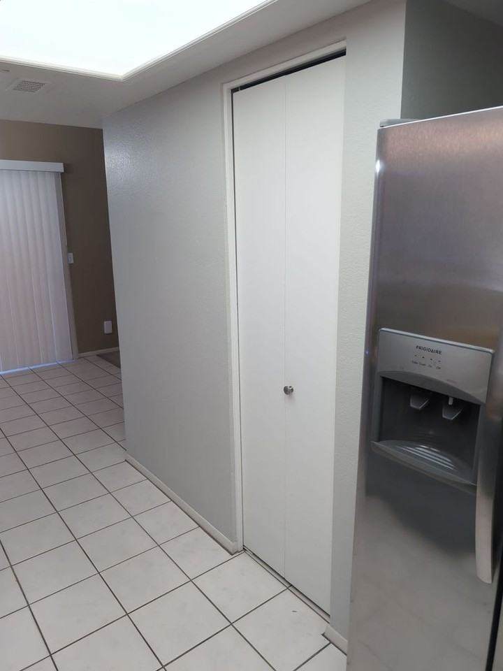 1113 W Highland St - Photo 6 of 27