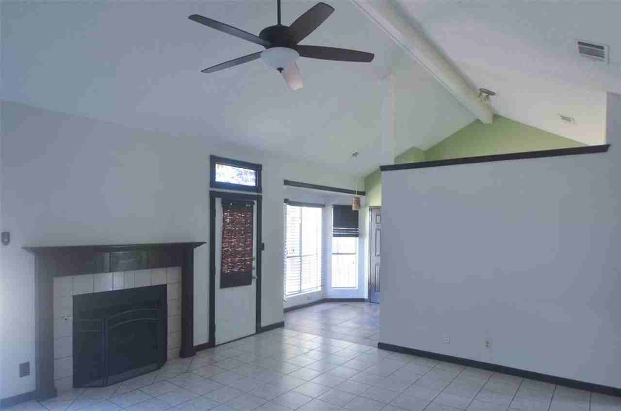 16402 Malden Dr - Photo 2 of 30