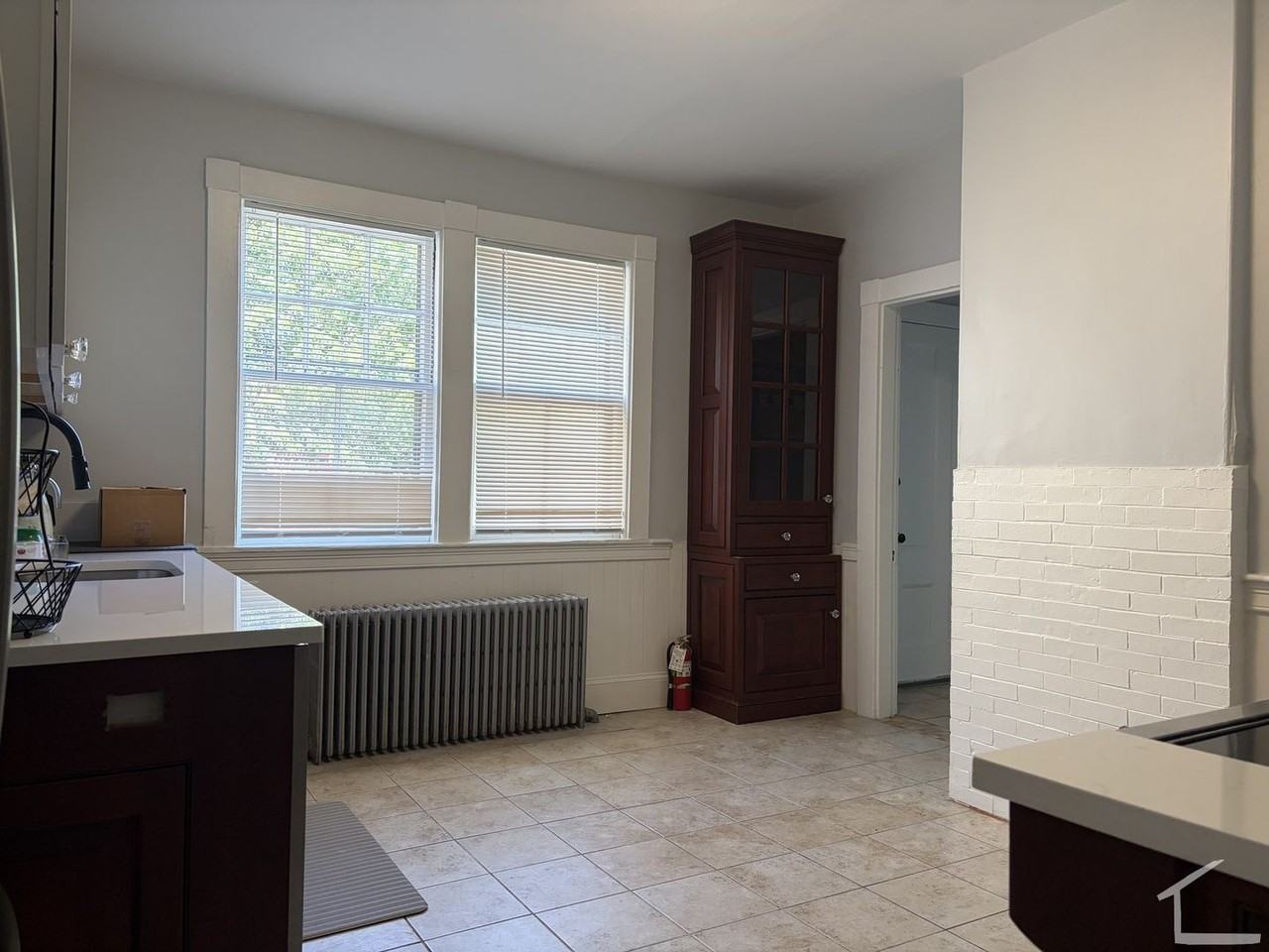 92 Mount Auburn St - Photo 3 of 14
