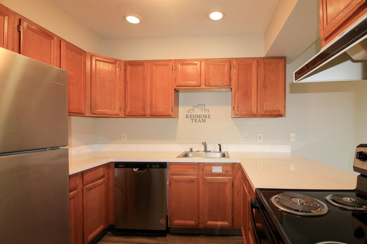 1038 Wright Ave - Photo 2 of 7