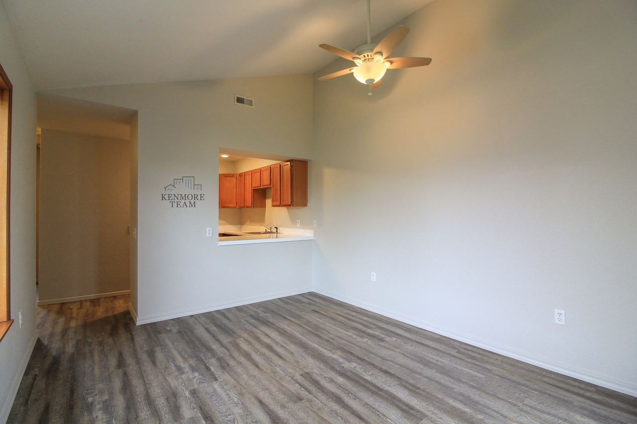 1038 Wright Ave - Photo 3 of 7