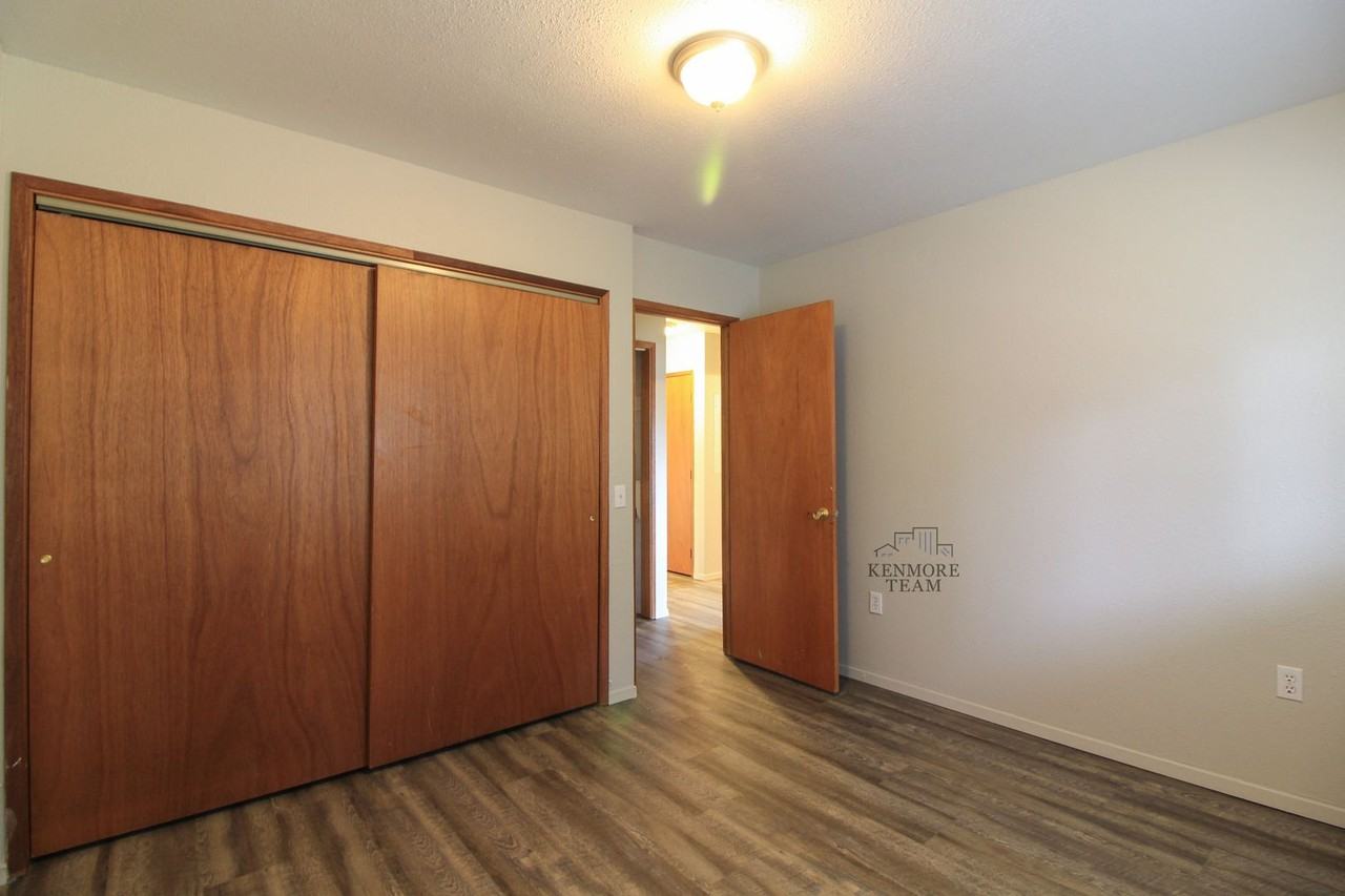 1038 Wright Ave - Photo 4 of 7