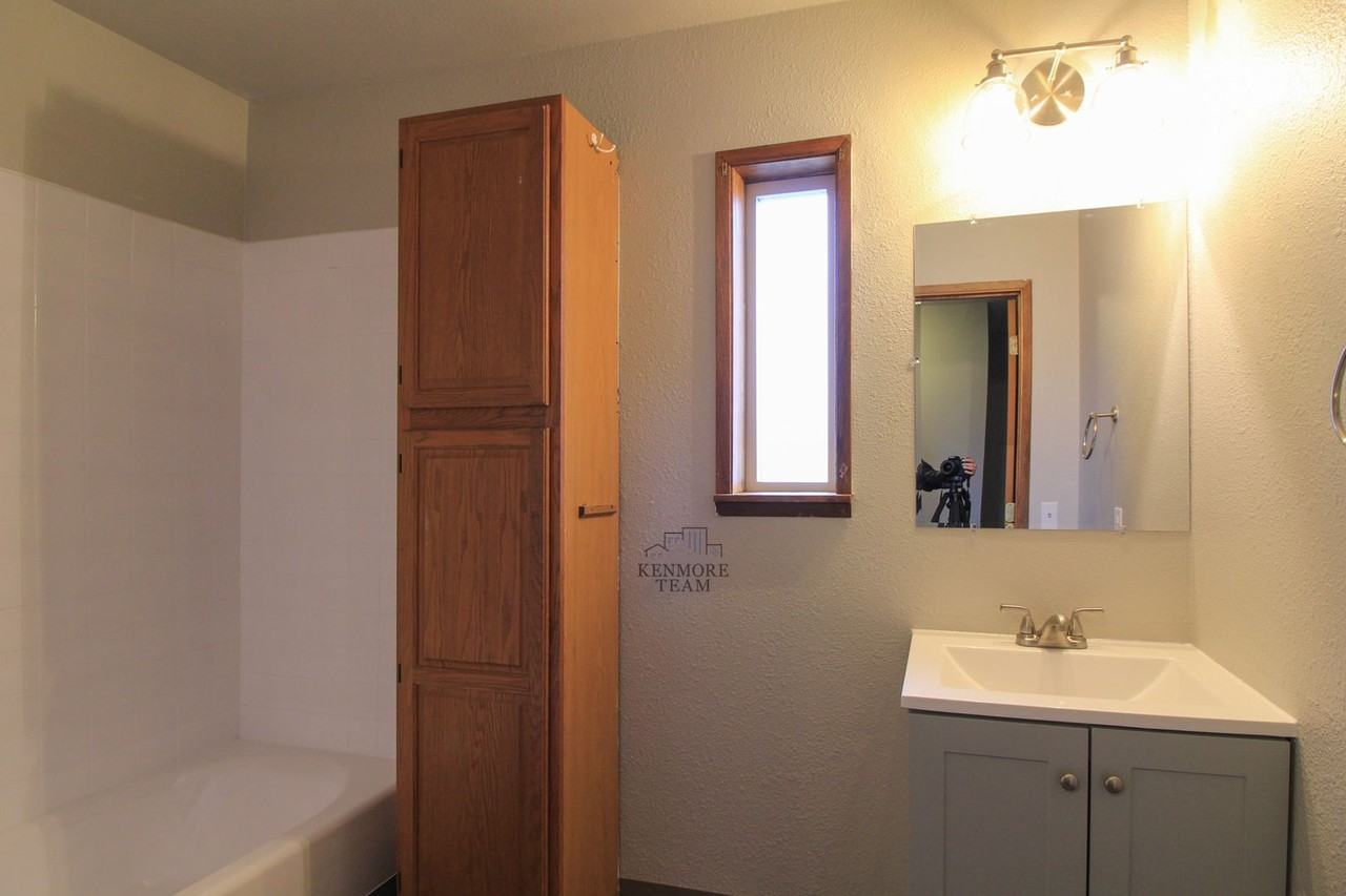 1038 Wright Ave - Photo 6 of 7