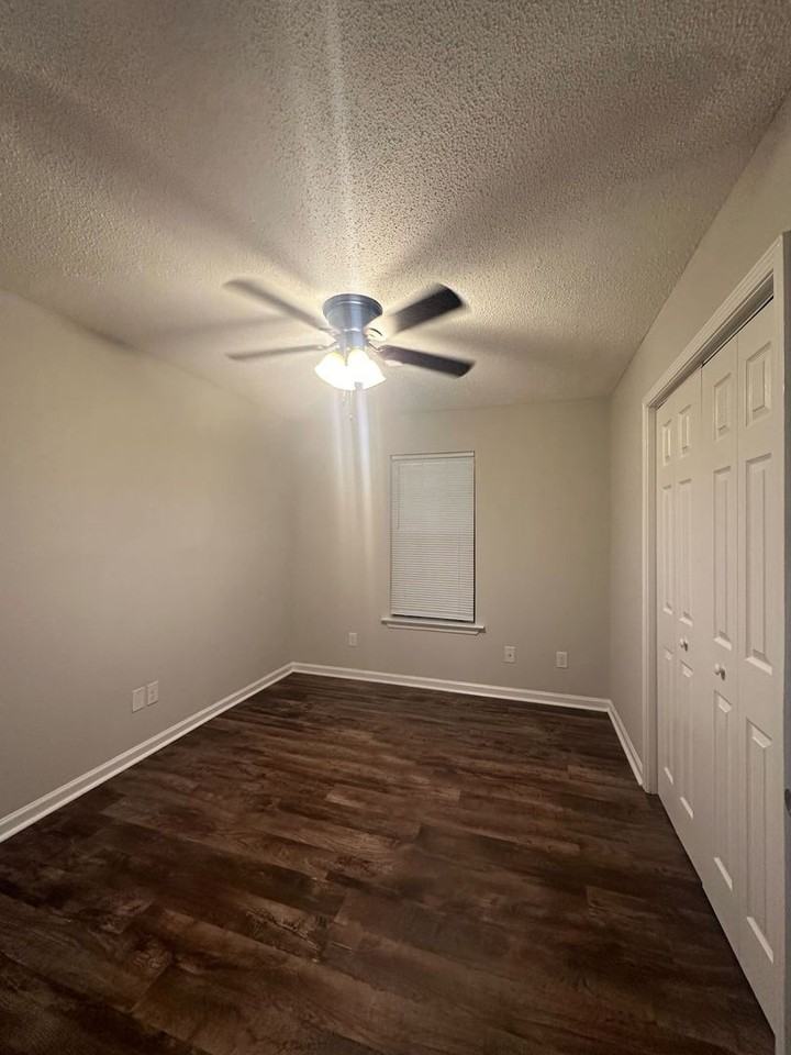 113 Cedar Ct - Photo 6 of 12