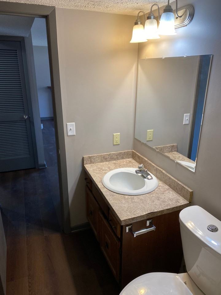 1833 Knox - Photo 7 of 12