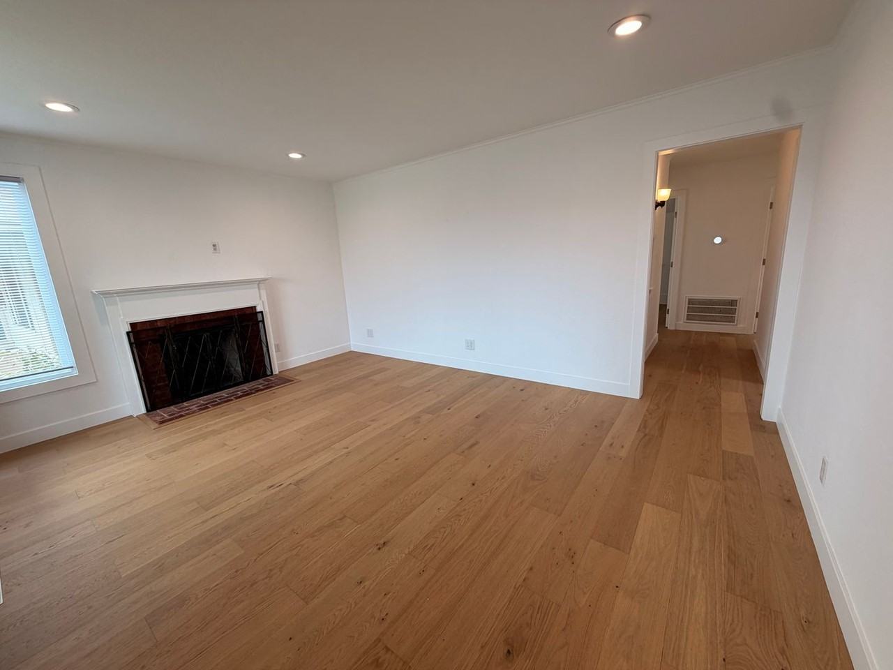 710 W Orange Ave - Photo 4 of 41