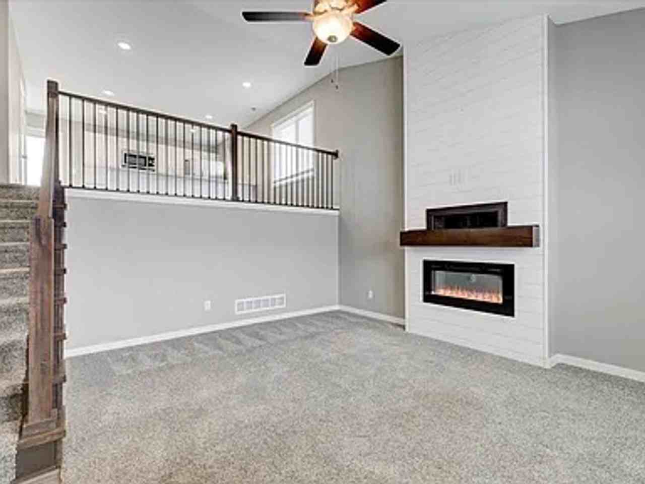 4009 Ne 6th St - Photo 2 of 17