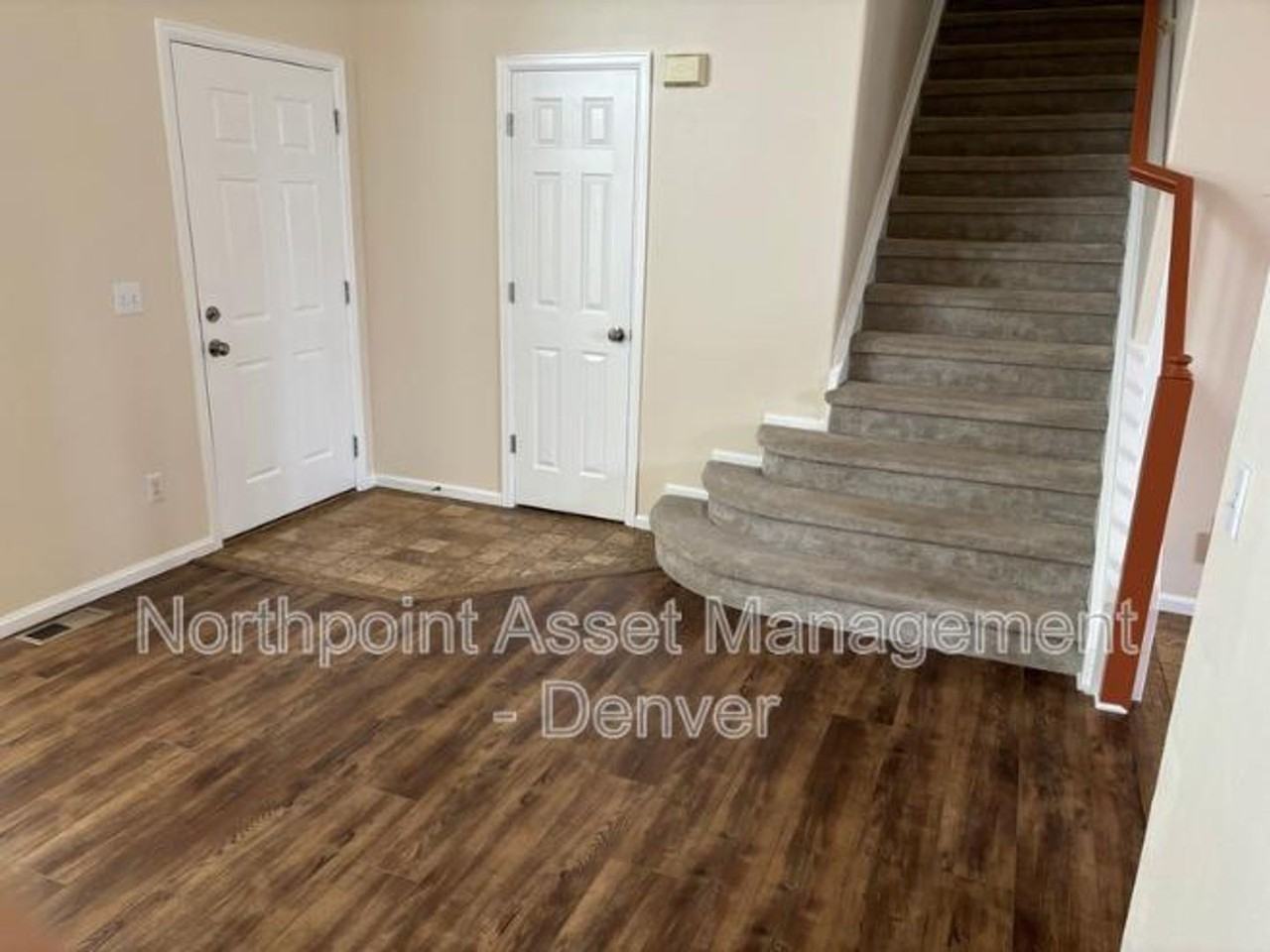 9534 High Cliffe St - Photo 2 of 26