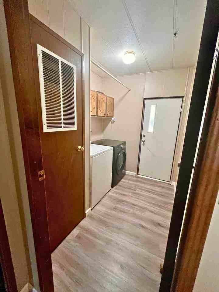 2072 2nd Ave - Photo 6 of 11