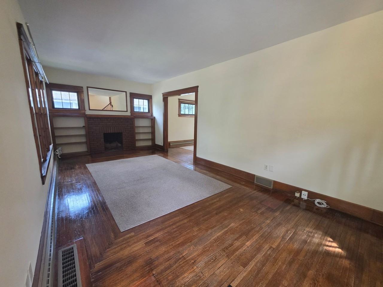 446 Earl Ave - Photo 4 of 21
