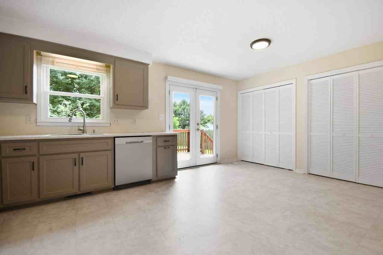 1500 Sunshine Dr - Photo 7 of 14