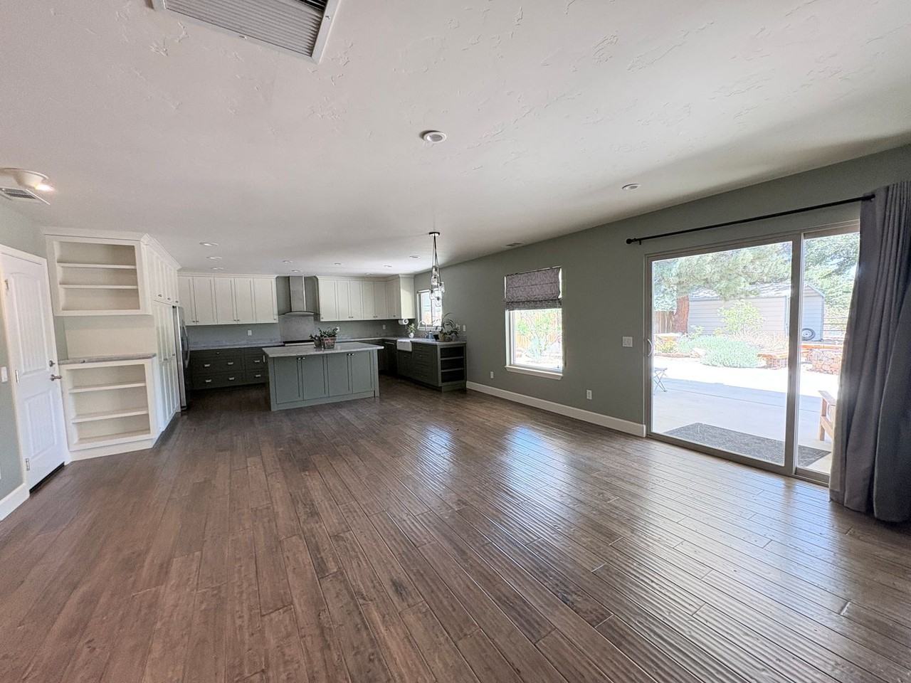 316 Altair Cir - Photo 3 of 34