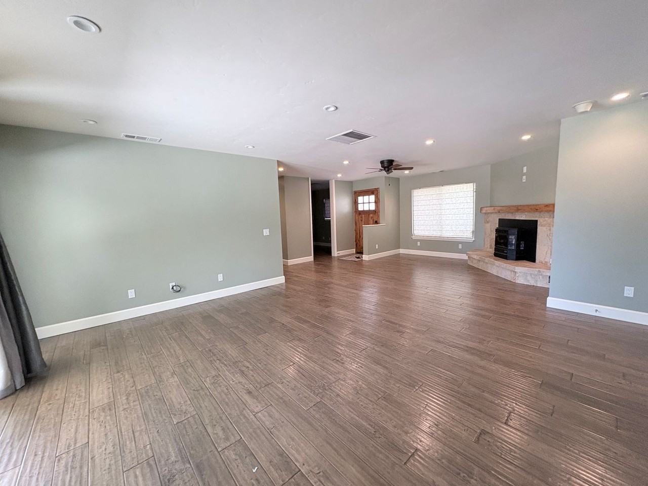 316 Altair Cir - Photo 5 of 34