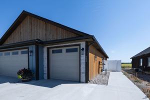 featured image of 286 E 5th S