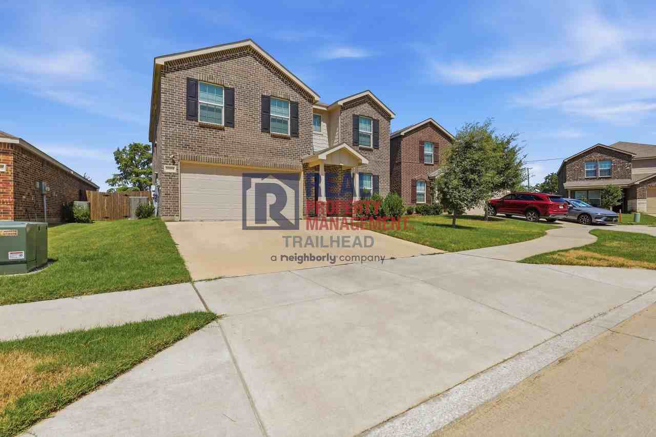 10104 Whitedown Dr - Photo 2 of 23
