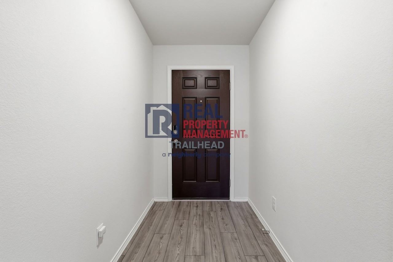 10104 Whitedown Dr - Photo 3 of 23