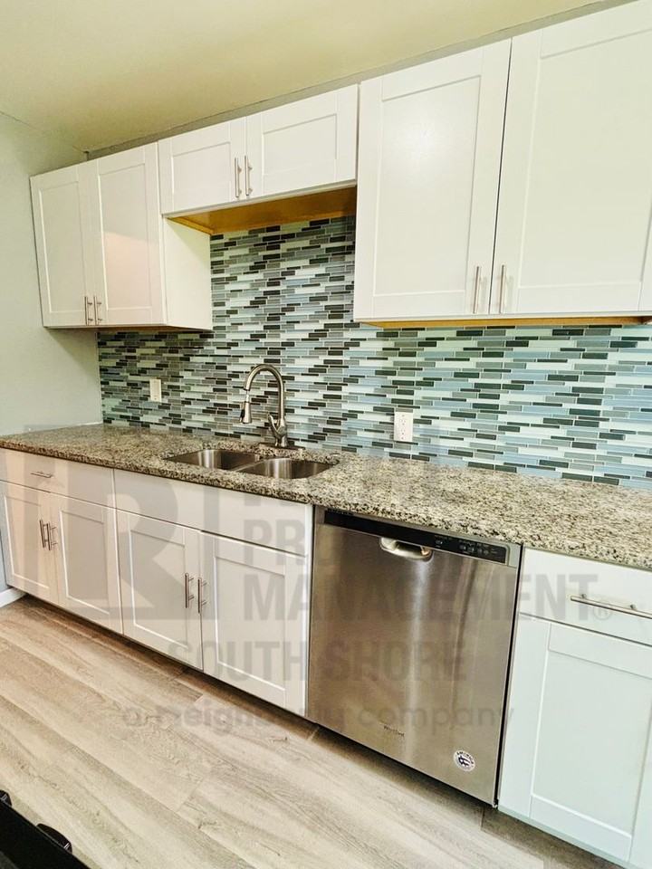 8018 Taney Pl - Photo 7 of 14