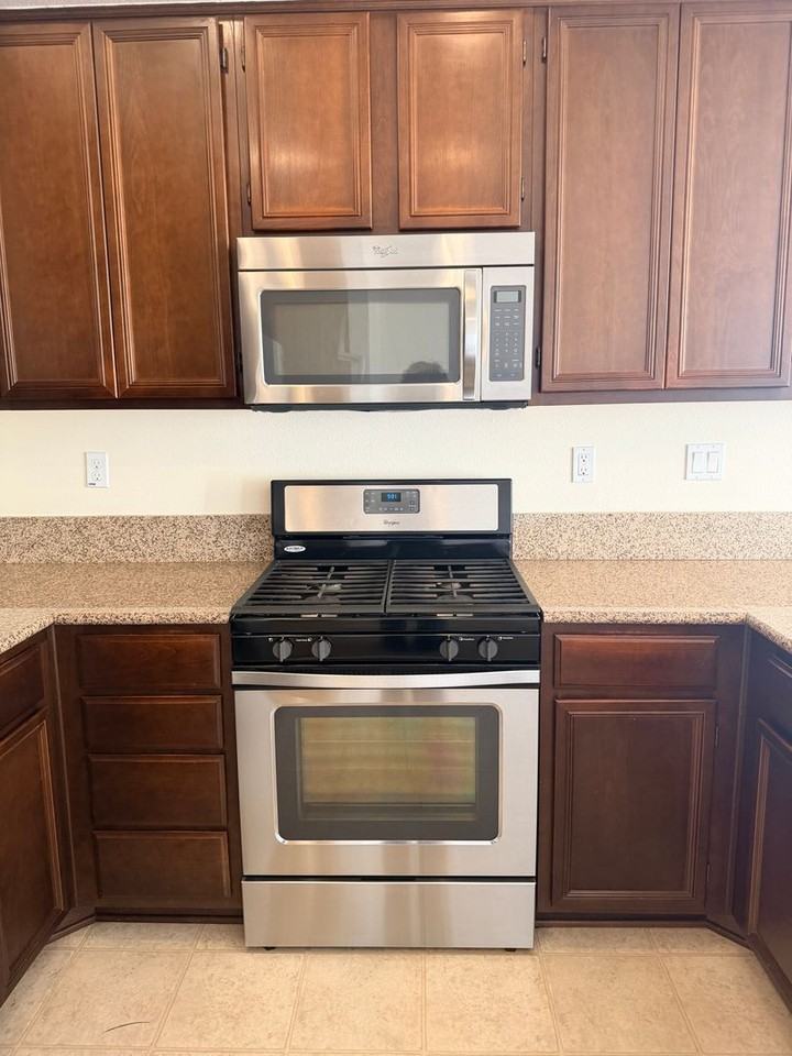 1520 Santa Carolina Rd - Photo 4 of 18