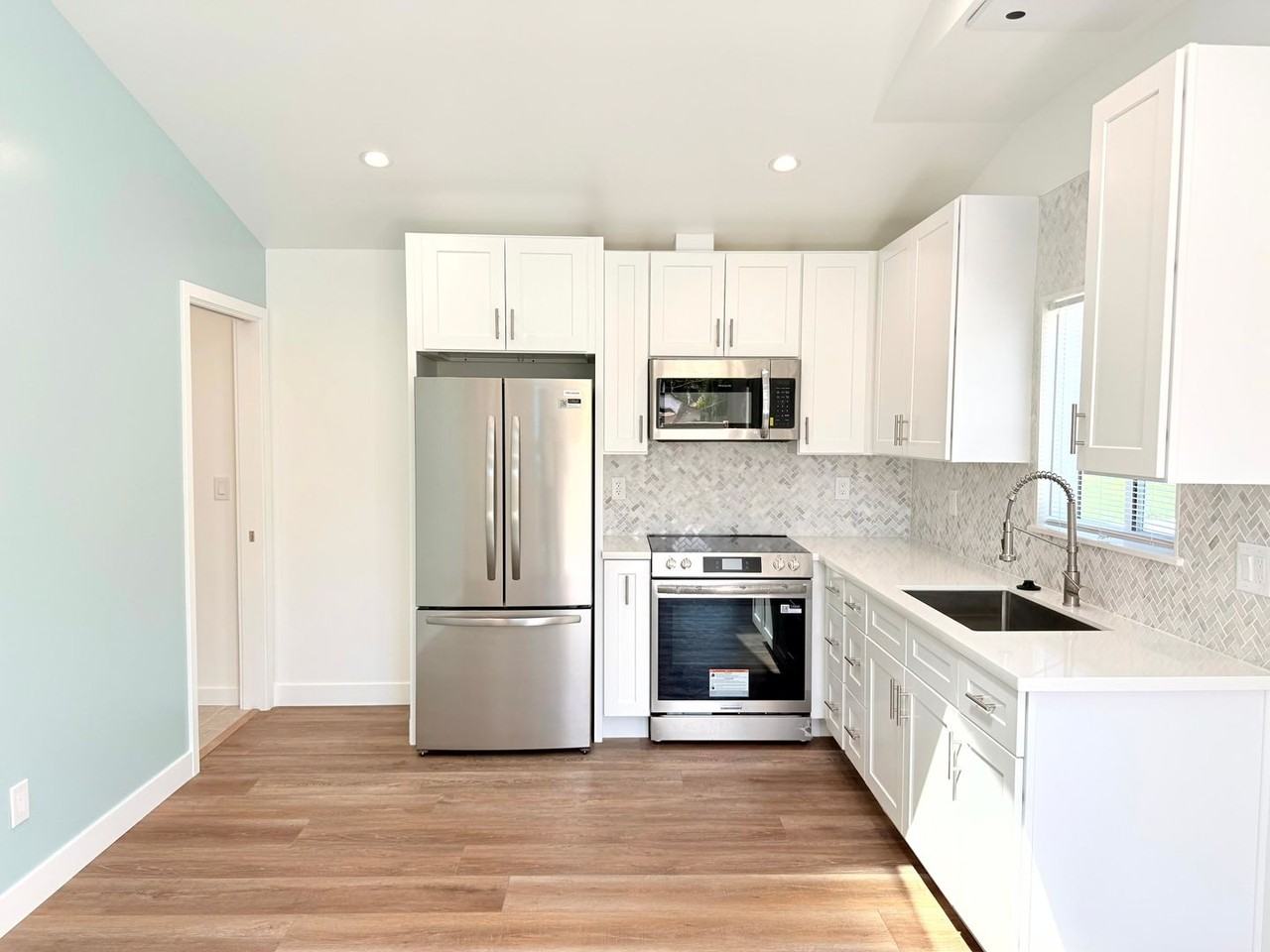 10837 Fellows Ave - Photo 2 of 15