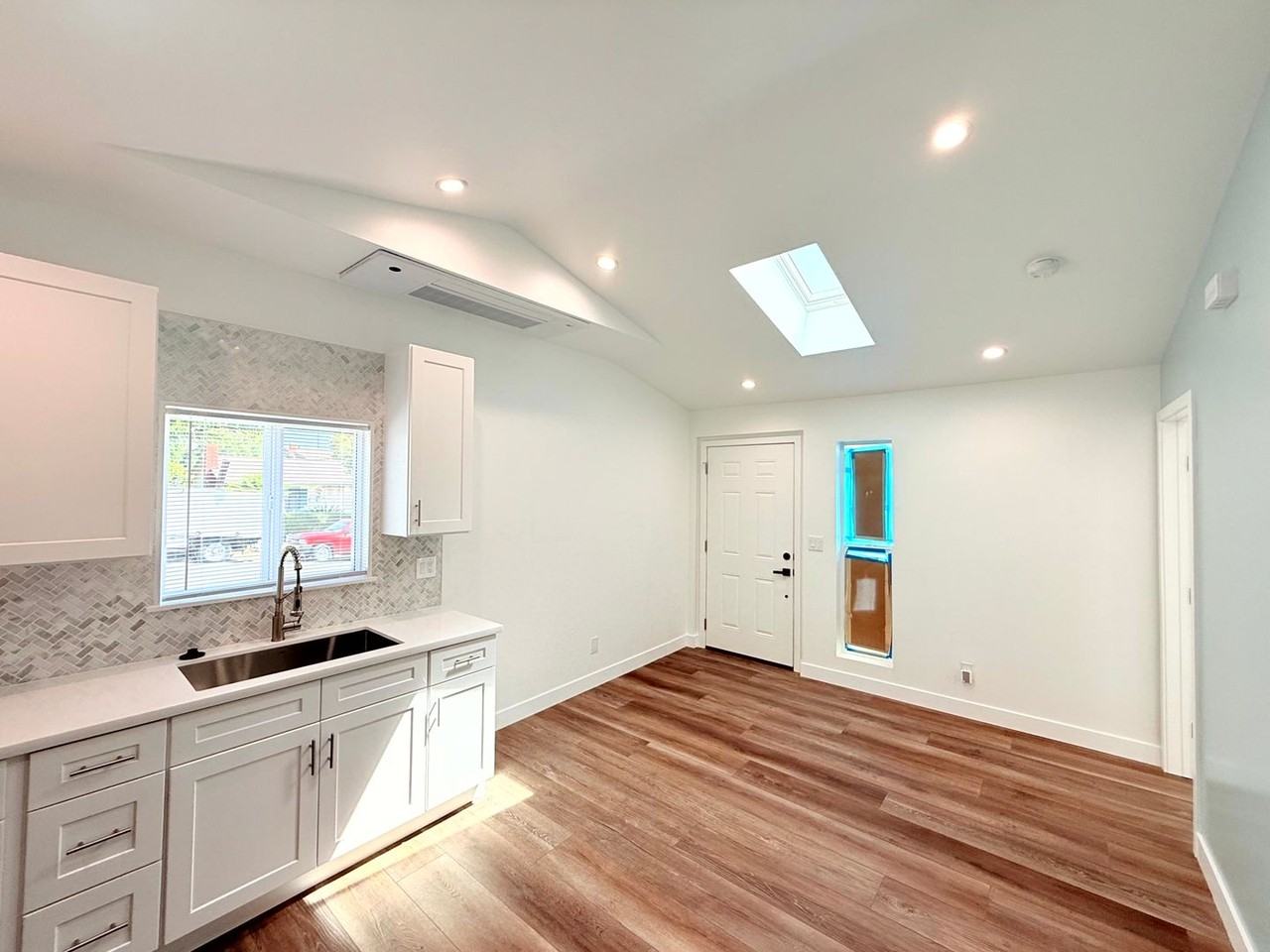10837 Fellows Ave - Photo 6 of 15