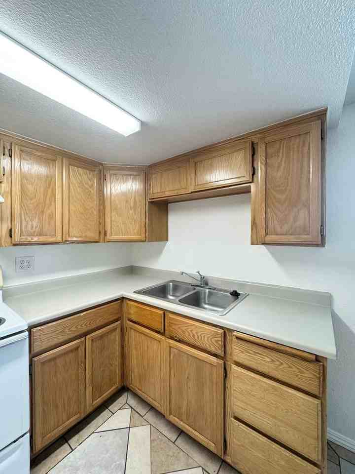 Sekhon Property - Photo 6 of 18