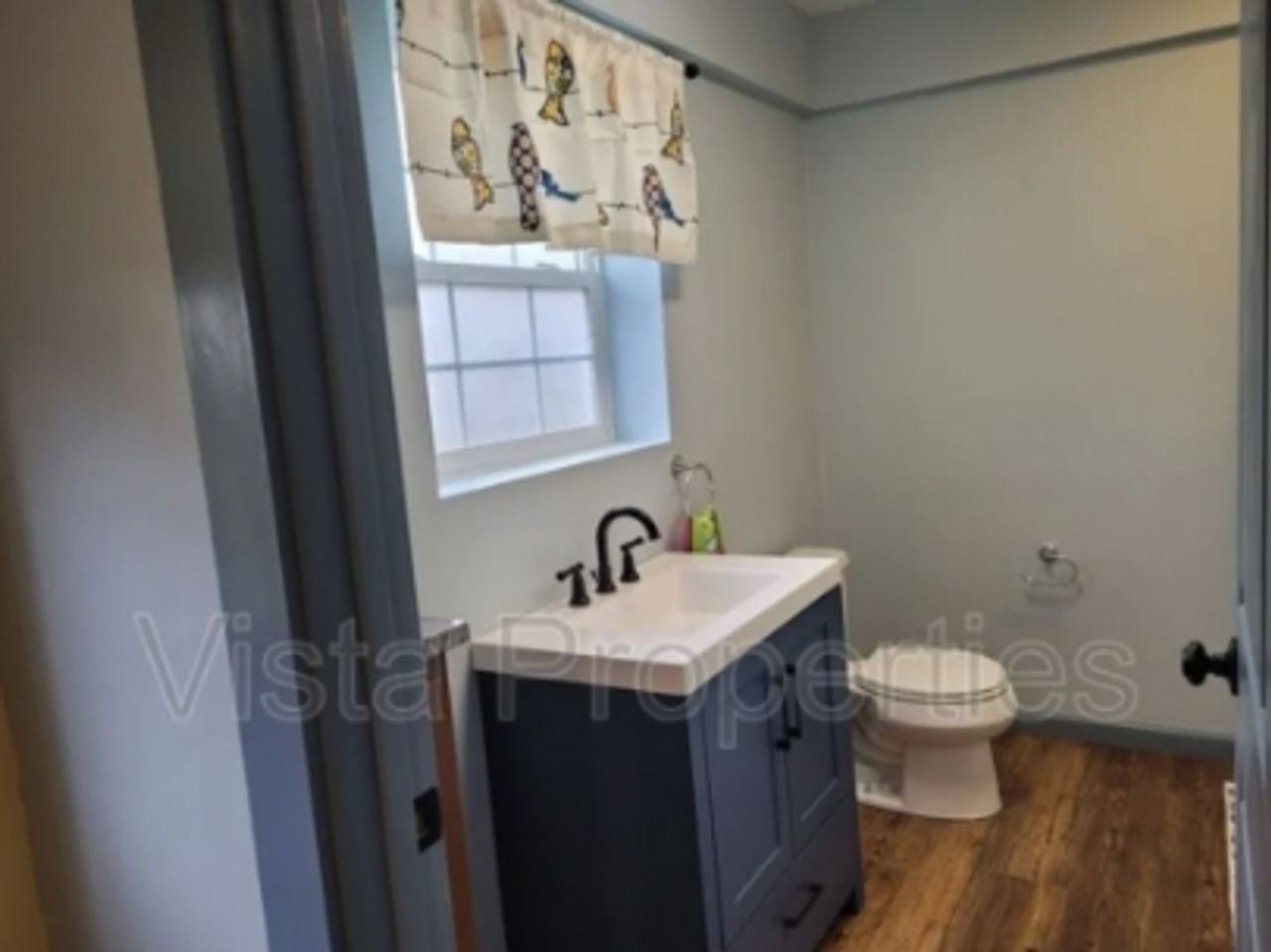 6503 Elmwood St - Photo 7 of 34