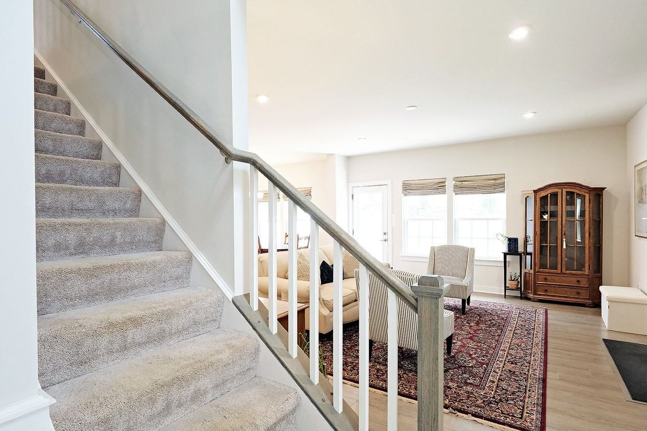 4304 Sunset Dr - Photo 2 of 23
