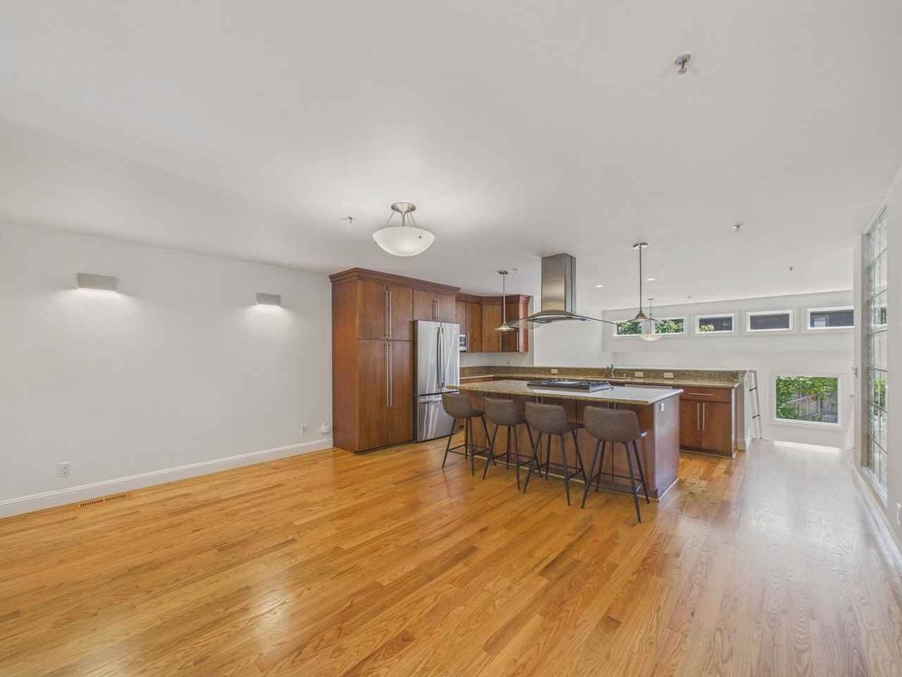 853 De Haro St - Photo 6 of 42
