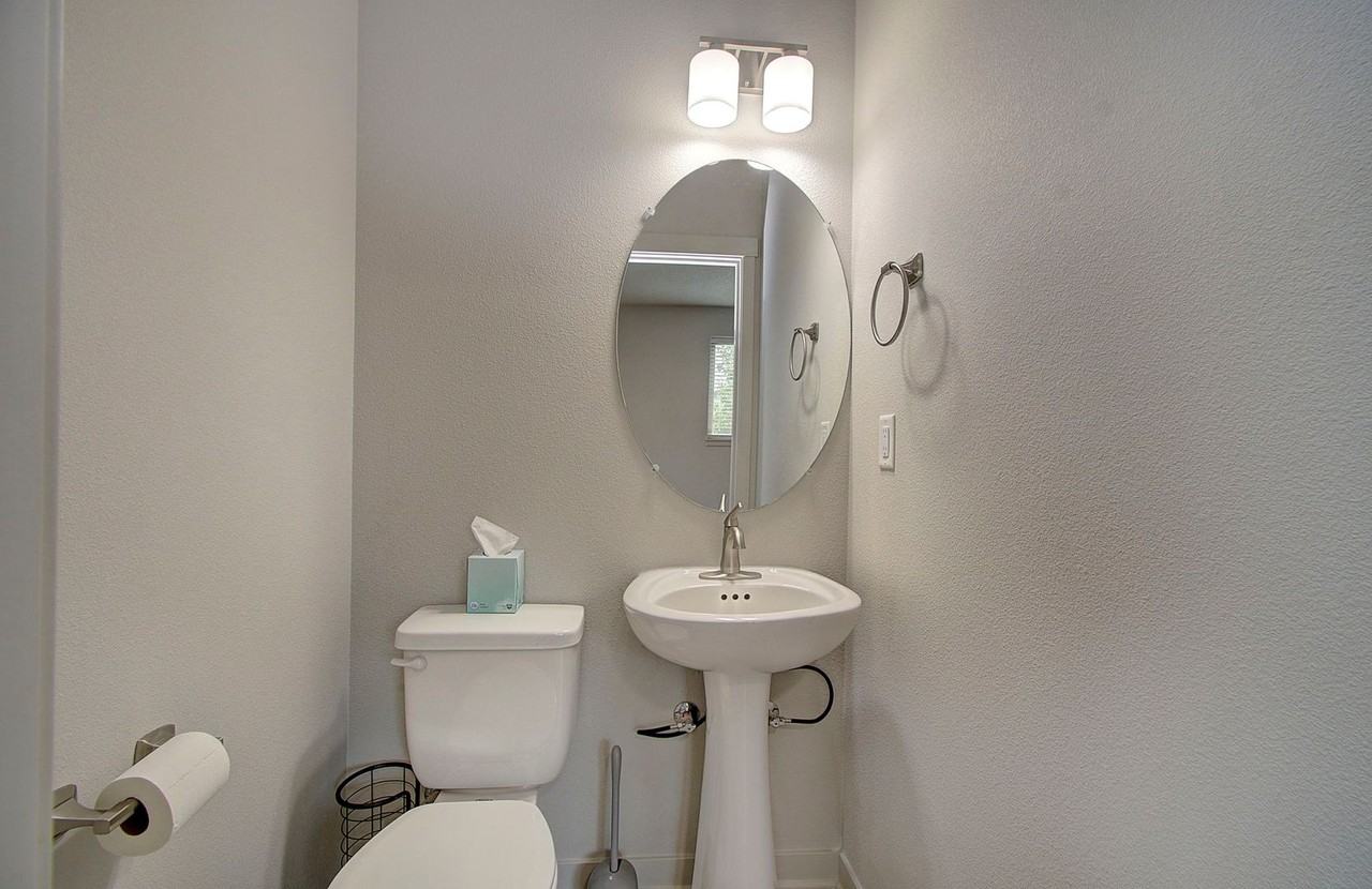 13000 Ne 24th Cir - Photo 4 of 33