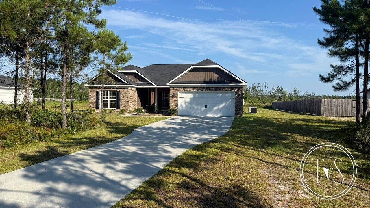 1479 Arnold Dr Se - Photo 3 of 19