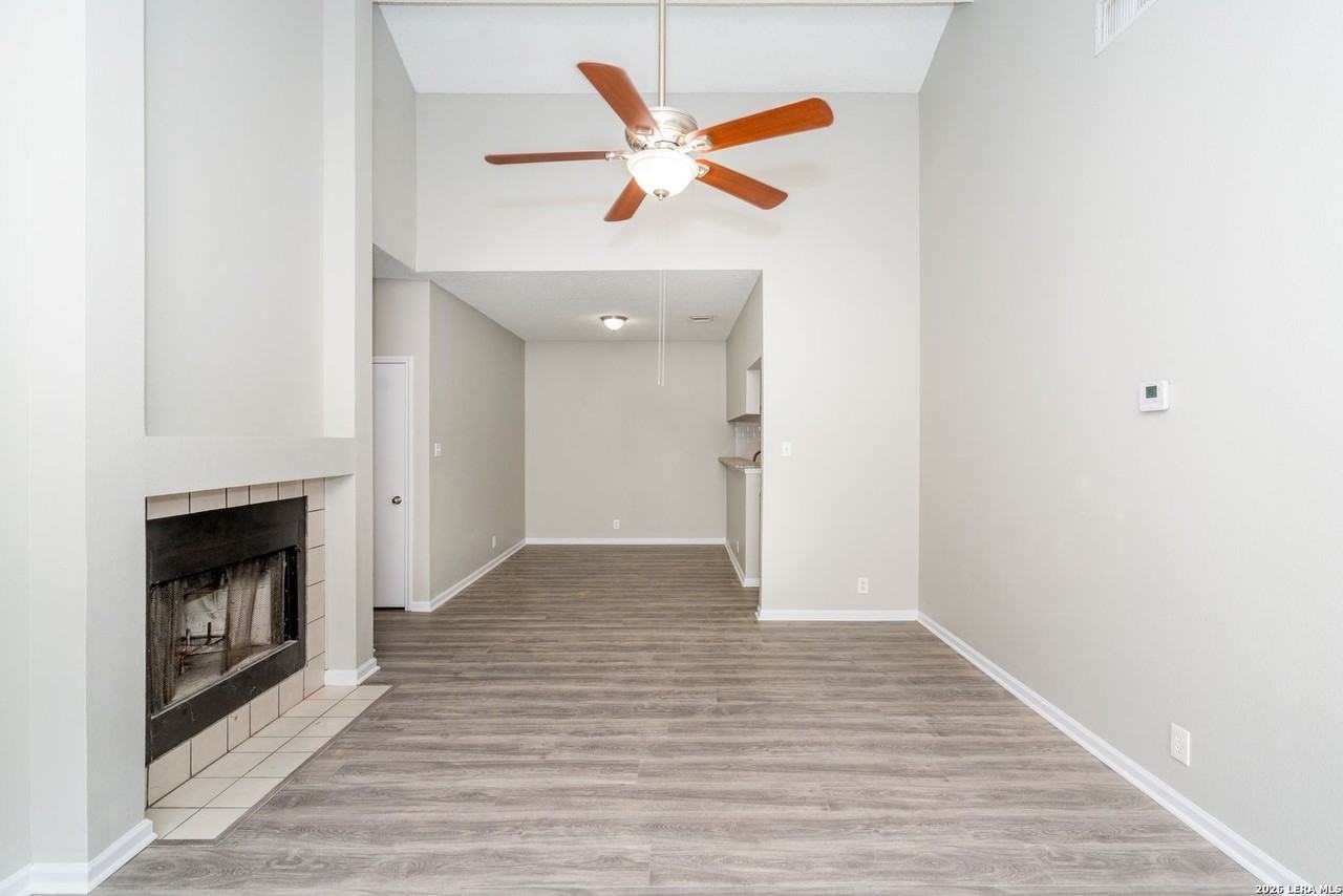 2826 Village Pkwy - Photo 4 of 38