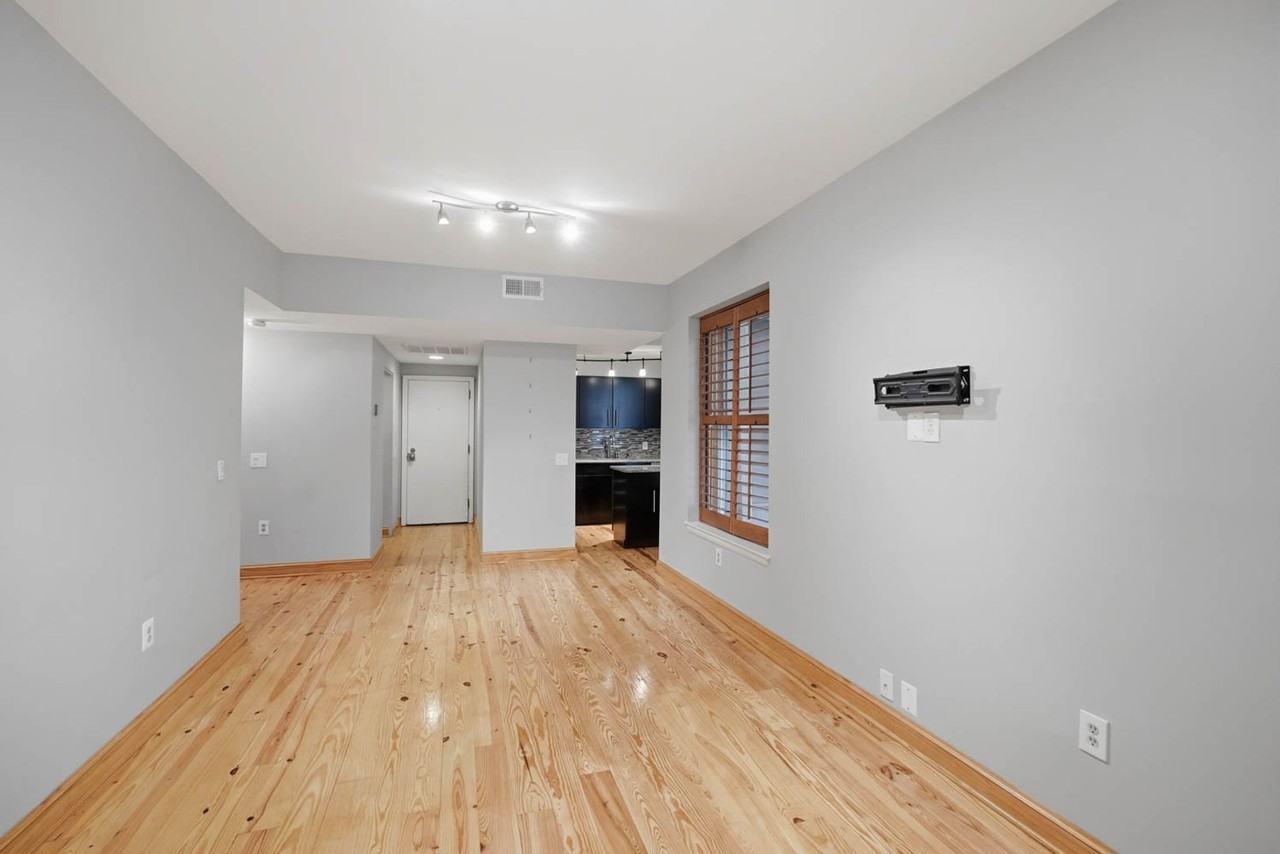 1763 Columbia Rd Nw #307 - Photo 5 of 21