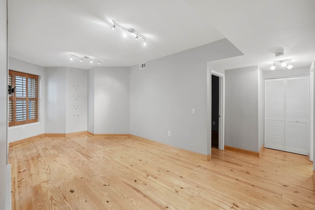 1763 Columbia Rd Nw #307 - Photo 6 of 21