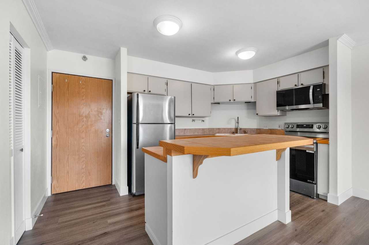 1301 Speer Blvd #604 - Photo 3 of 21
