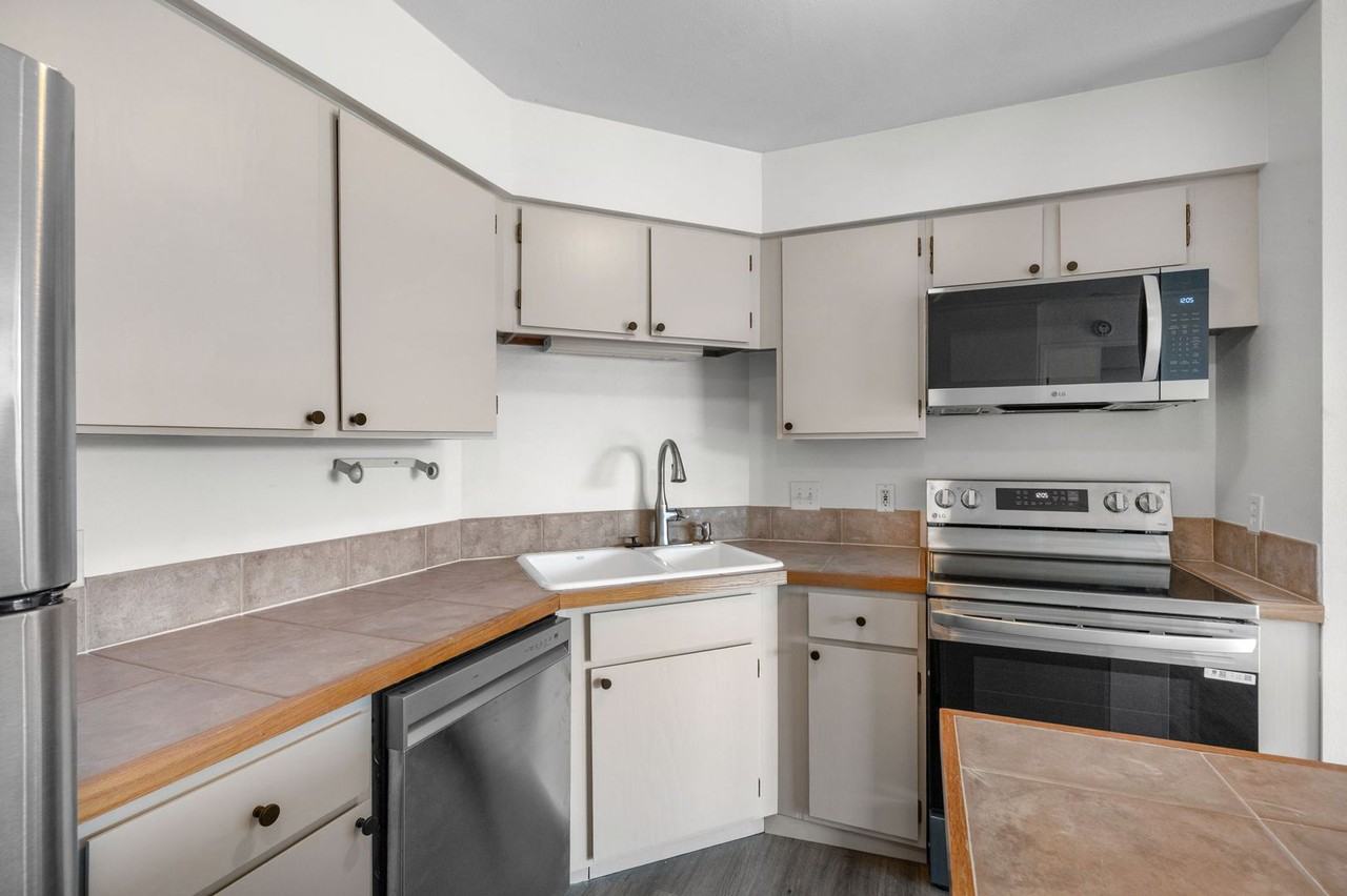 1301 Speer Blvd #604 - Photo 4 of 21