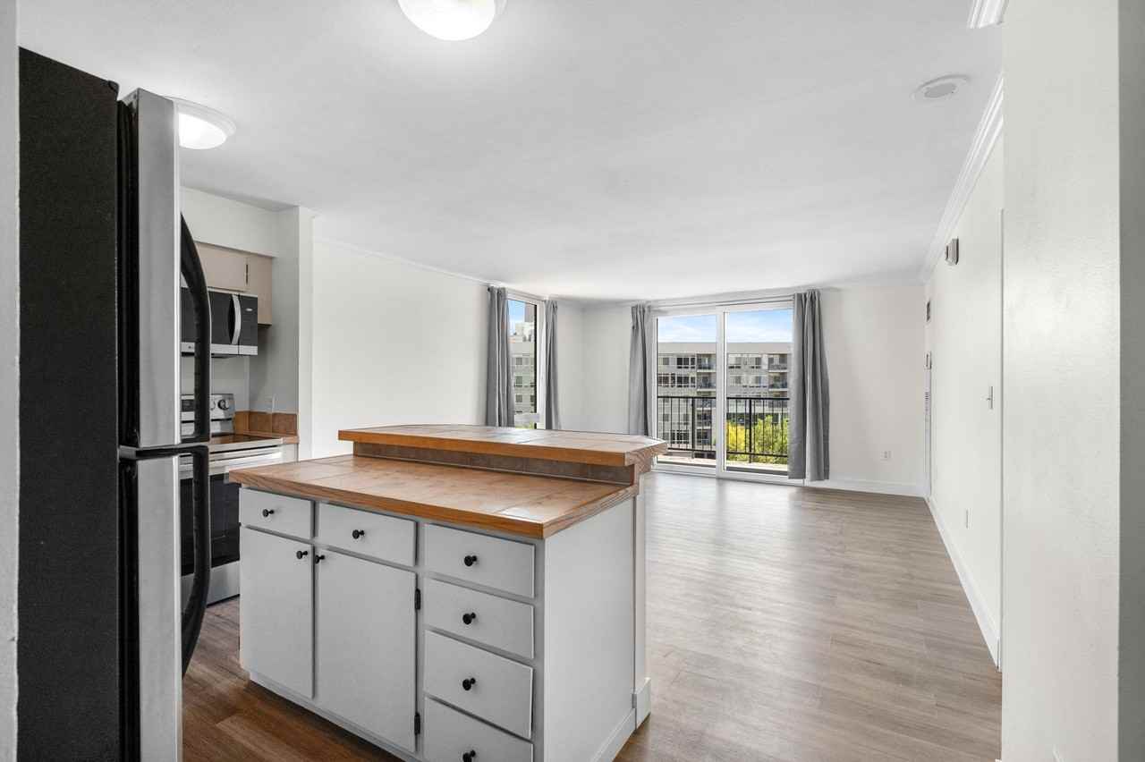 1301 Speer Blvd #604 - Photo 6 of 21
