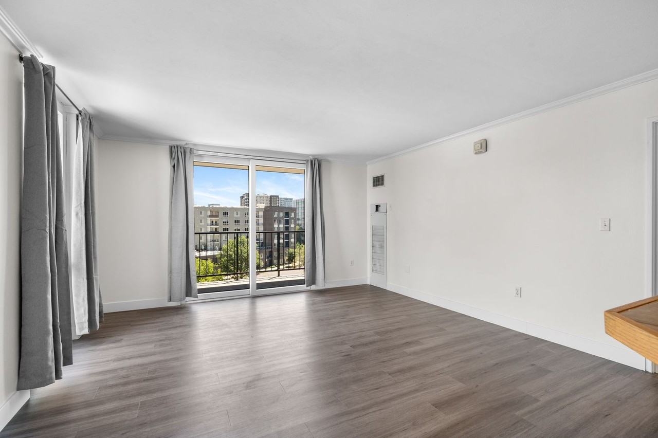 1301 Speer Blvd #604 - Photo 7 of 21