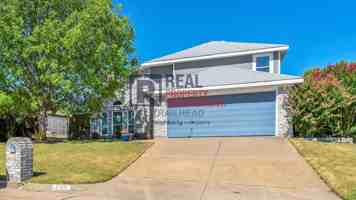 featured image of 732 Burlington Ave