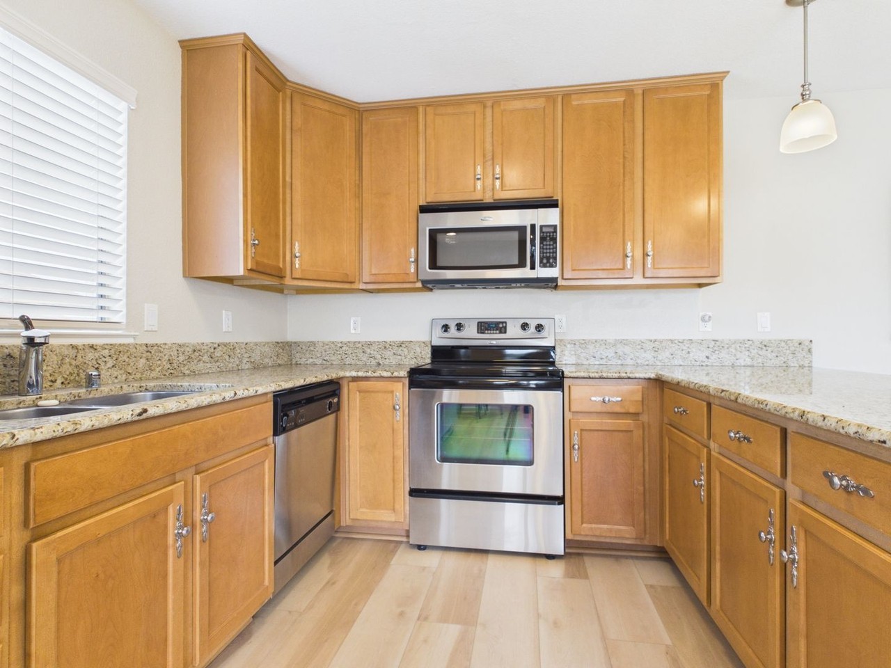 300 Glenwood Cir #265 - Photo 2 of 11