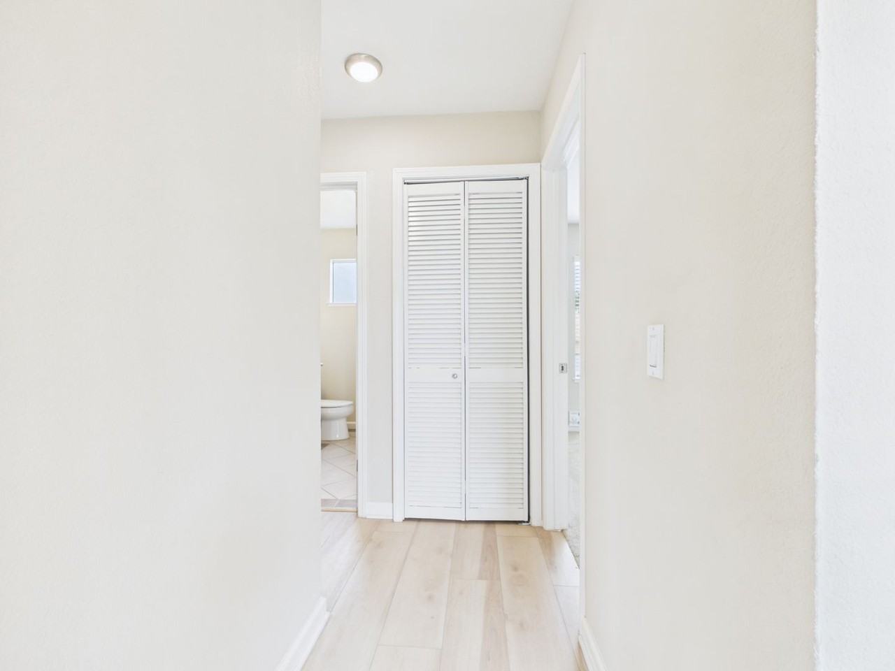 300 Glenwood Cir #265 - Photo 3 of 11