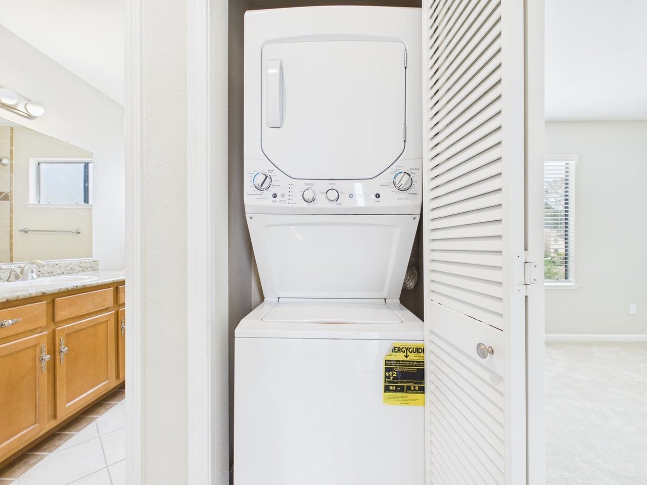 300 Glenwood Cir #265 - Photo 4 of 11